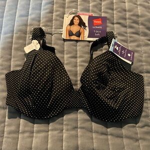 Hanes Ultimate T-shirt soft underwire bra. Size 40C.